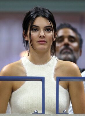 Picture tagged with: Brunette, Kendall Jenner, Celebrity - Star, Safe for work