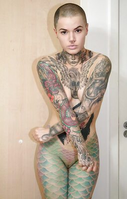 Brunette, Skinny, Piercing, Tattoo