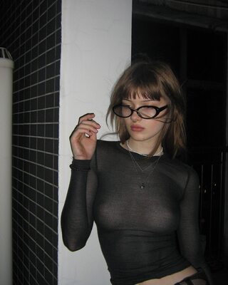 Brunette, Skinny, Piercing