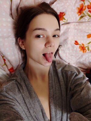 Picture tagged with: Camgirl, Chaturbate, MeowMeowMay, OnlyFans, Brunette
