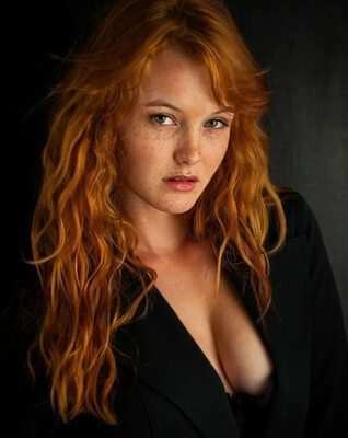 Picture tagged with: Eyes, Redhead, What is her name, Face
