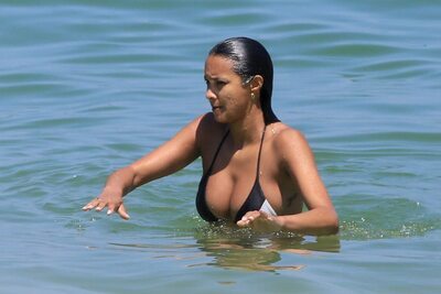 Picture tagged with: Lais Ribeiro, Beach, Bikini, Brazilian, Celebrity - Star, Ipanema