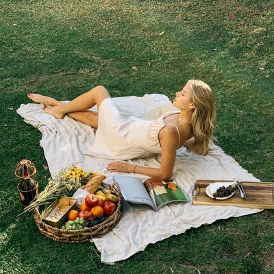 Picture tagged with: Skinny, Abby Neff, American, Blonde, Legs, Cute