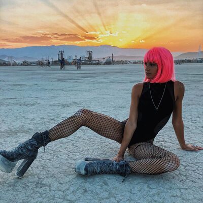 Picture tagged with: Skinny, Abby Neff, American, Blonde, Legs, Cute