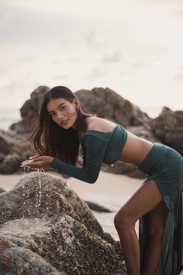 Picture tagged with: Skinny, Alisa Arunahiran, Asian, Beach, Brunette, Legs, Thai, Cute