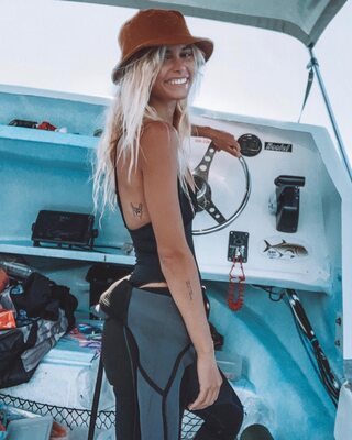 Picture tagged with: Skinny, Amberleigh West, Blonde, American, Boat, Cute, Safe for work, Smiling, Tattoo