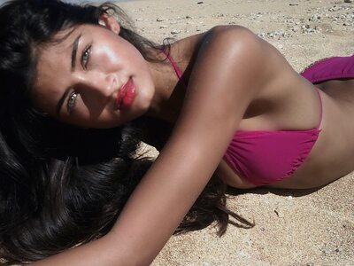 Picture tagged with: Skinny, American, Beach, Bikini, Brunette, Eyes, Meeya Dugied, Sexy Wallpaper, Cute, Face