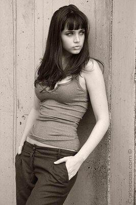 Picture tagged with: Skinny, Ana de Armas, Black and White, Brunette, Celebrity - Star, Cuban, Spanish