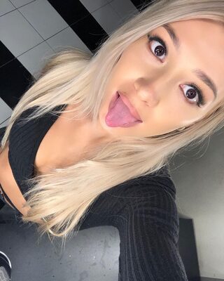 Picture tagged with: Skinny, Angelie Dolly - Angelica Elishes - Анжелика Элишес, Blonde, Eyes, Russian, Selfie, Tongue