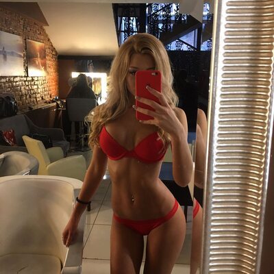 Picture tagged with: Skinny, Angelie Dolly - Angelica Elishes - Анжелика Элишес, Blonde, Lingerie, Piercing, Russian, Selfie, Tummy