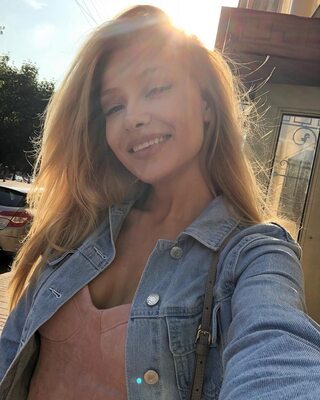 Picture tagged with: Skinny, Angelie Dolly - Angelica Elishes - Анжелика Элишес, Blonde, Russian, Selfie, Smiling