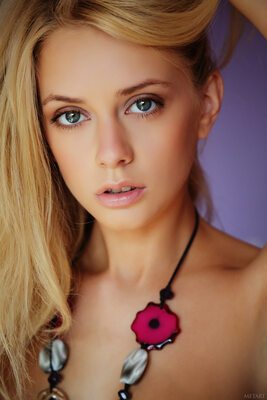 Picture tagged with: Skinny, Arkisi, Blonde, Eyes, Jennifer Mackay, MET Art, Supro, Ukrainian, Close-up, Cute, Face, Safe for work