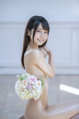 Picture tagged with: Skinny, Asian, Ichika Nagano, Cute, Japanese, Shy, Smiling