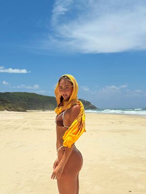 Picture tagged with: Skinny, Beach, Bikini, Blonde, Eyes, Paula Díez, Ass - Butt, Cute