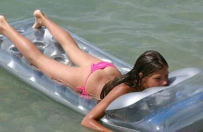 Picture tagged with: Skinny, Bikini, Brunette, Legs, Sexy Wallpaper, Ass - Butt