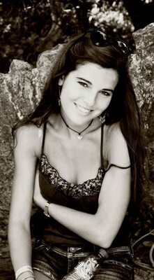 Picture tagged with: Skinny, Black and White, Brunette, Caterina, Eyes, Italian, Cute, Safe for work, Smiling