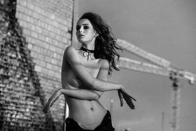 Picture tagged with: Skinny, Black and White, Brunette, Igor Kuprianow, Irina Telicheva - Ирина Теличева, Russian, Sexy Wallpaper, Art, Cute, Tummy