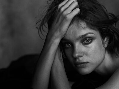Picture tagged with: Skinny, Black and White, Brunette, Natalia Vodianova, Celebrity - Star, Cute, Eyes, Face, Russian, Sexy Wallpaper