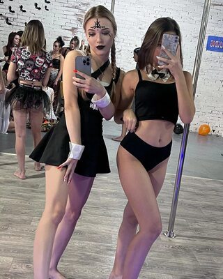 Picture tagged with: Skinny, Blonde, Brunette, Viktoriya Dorofeeva - Rare Tori - Red Royz, Legs, Pole Dance2 girls, Selfie, Tummy