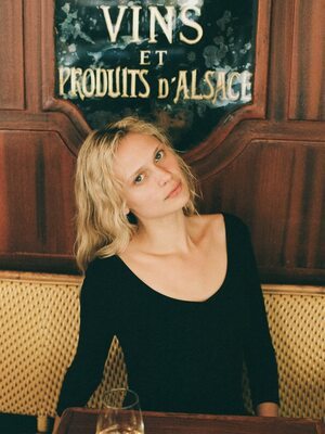 Picture tagged with: Skinny, American, Blonde, Delilah Summer Parillo, Eyes, Wine, Cute, Safe for work