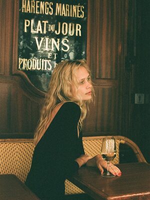 Picture tagged with: Skinny, American, Blonde, Delilah Summer Parillo, Wine, Cute, Safe for work