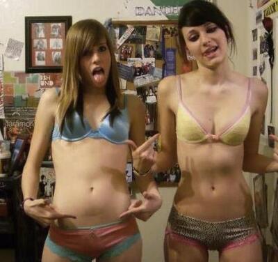 Picture tagged with: Skinny, Brunette, 2 girls, Lingerie, Tummy