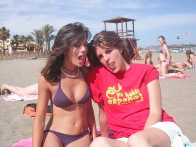 Picture tagged with: Skinny, Beach, Bikini, Brunette, Caterina, Sexy Wallpaper, 2 girls, Cute, Tummy