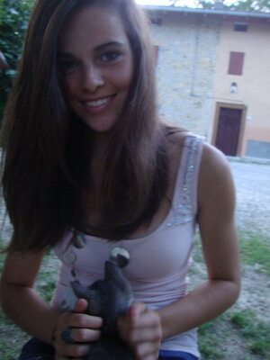 Picture tagged with: Skinny, Brunette, Caterina, Eyes, Italian, Cute, Safe for work, Smiling