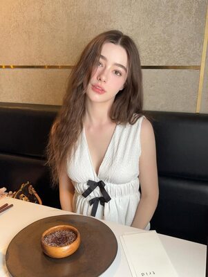 Picture tagged with: Skinny, Brunette, Dasha Taran, Cute, Eyes, Russian, Shy