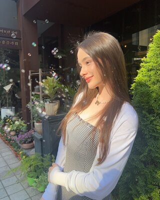 Picture tagged with: Skinny, Brunette, Dasha Taran, Cute, Russian, Safe for work, Smiling