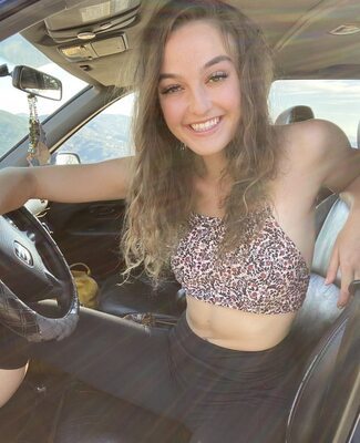 Picture tagged with: Skinny, Brunette, Dubsie - yagirldubs, OnlyFans, Car, Safe for work, Smiling