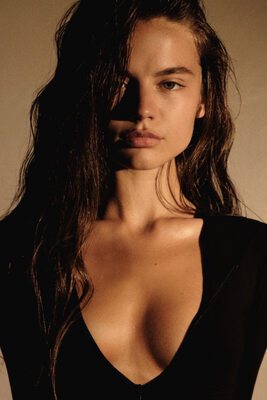 Picture tagged with: Skinny, Brunette, Eyes, Russian, Veronika Safronenko - Vero Hanberg - verohanberg, Cute