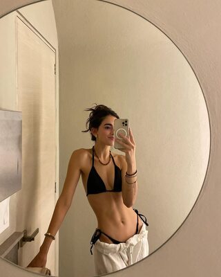 Picture tagged with: Skinny, Brunette, Julia Trevino, Bikini, Cute, Mirror, Selfie, Tummy