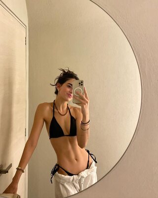 Picture tagged with: Skinny, Brunette, Julia Trevino, Bikini, Cute, Selfie, Smiling, Tummy