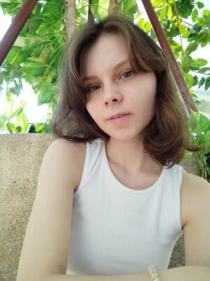 Picture tagged with: Skinny, Brunette, Lama Grey - HiYouth, Eyes, Russian, Safe for work