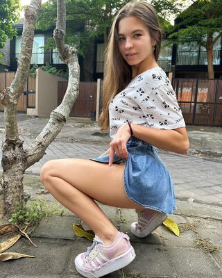 Picture tagged with: Skinny, Brunette, Lera Buns - Valeria Titova, Cute, Legs, Russian