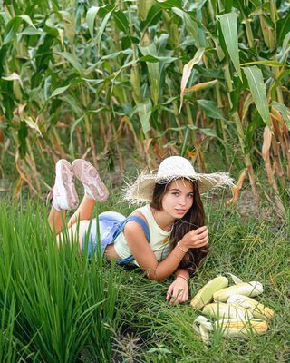 Picture tagged with: Skinny, Brunette, Lera Buns - Valeriia Makusheva - Valeria Titova, Cute, Eyes, Hat, Nature, Russian