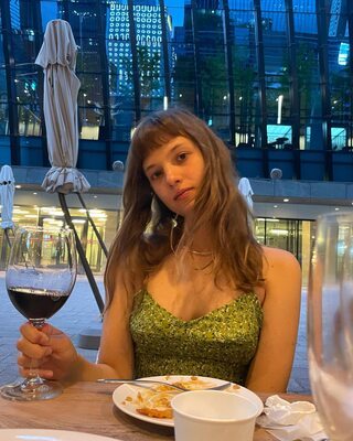Picture tagged with: Skinny, Brunette, Lira, Cute, Wine