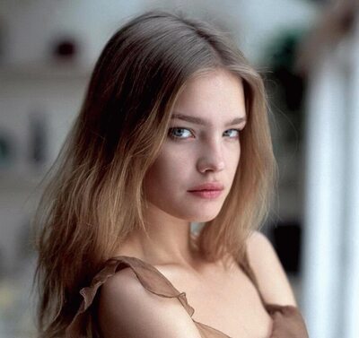 Picture tagged with: Skinny, Brunette, Natalia Vodianova, Celebrity - Star, Cute, Eyes, Russian