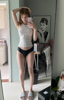 Picture tagged with: Skinny, Brunette, Polina Vadimovna, Cute, Legs, Selfie, Tattoo