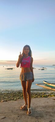 Picture tagged with: Skinny, Brunette, Shein28, Beach, Cute, Feet, Filipina, Legs, Smiling, Tummy