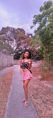 Picture tagged with: Skinny, Brunette, Shein28, Cute, Feet, Filipina, Legs, Tummy