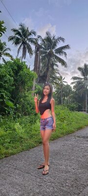 Picture tagged with: Skinny, Brunette, Shein28, Cute, Filipina, Legs, Nature, Smiling, Tummy