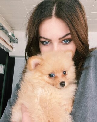 Picture tagged with: Skinny, Brunette, Thylane Blondeau, Celebrity - Star, Cute, Dog, Eyes, French, Safe for work