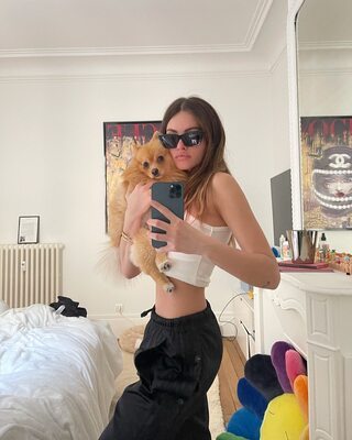 Picture tagged with: Skinny, Brunette, Thylane Blondeau, Celebrity - Star, Cute, French, Safe for work, Selfie