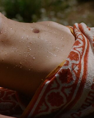 Picture tagged with: Skinny, Russian, Victoria Kosenkova, Wet, Close-up, Tummy